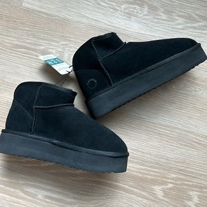 Dearfoams platform black uggs
